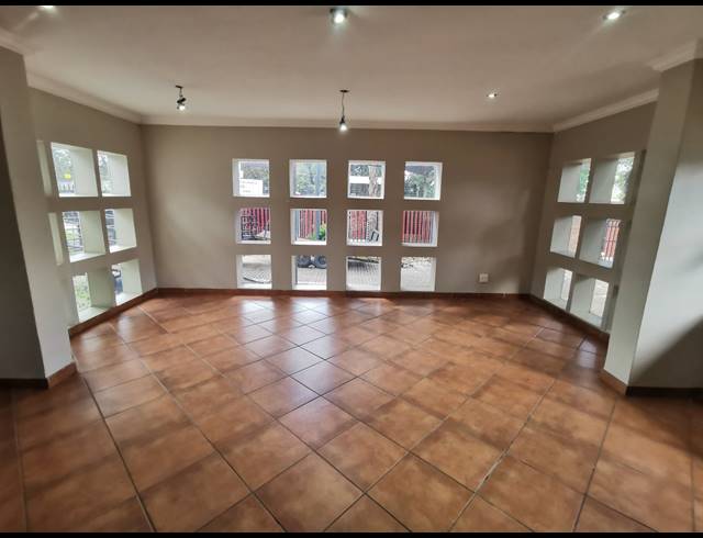 190M² OFFICE TO LET IN BEYERS PARK